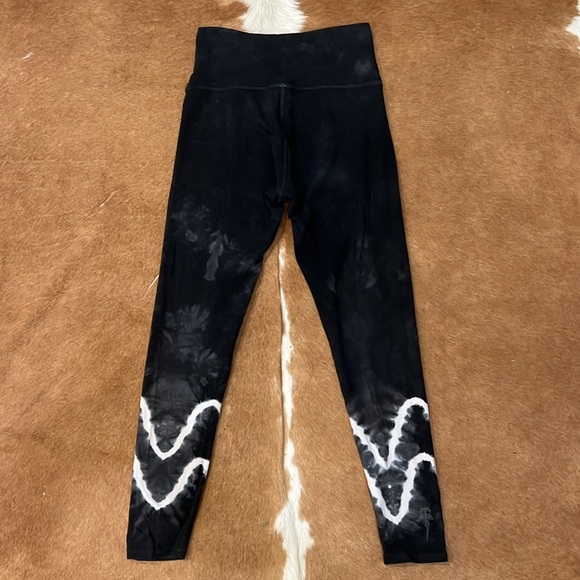 Electric & Rose tie dye cotton legging and sports bra set size large - Picture 7 of 7